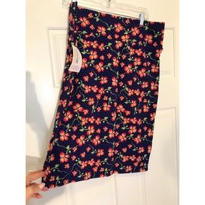 New With Tag! Pretty LulaRoe Cassie Skirt 2XL